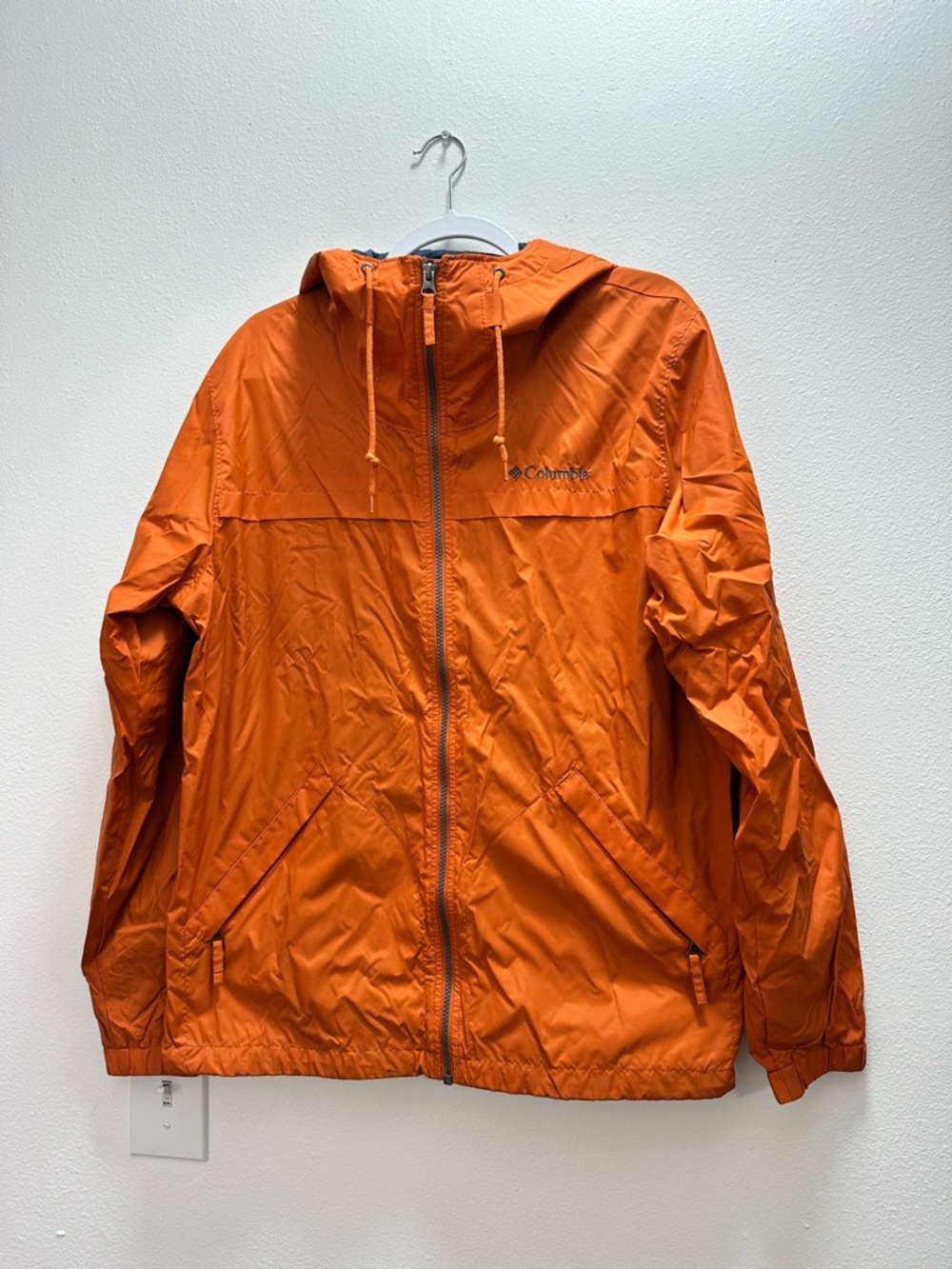 Columbia men’s orange windbreaker